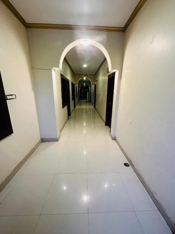 ורנאסי Hotel Deva Inn מראה חיצוני תמונה