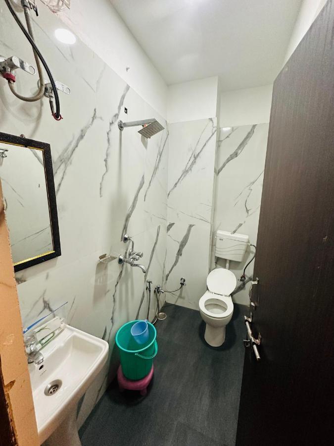 ורנאסי Hotel Deva Inn מראה חיצוני תמונה