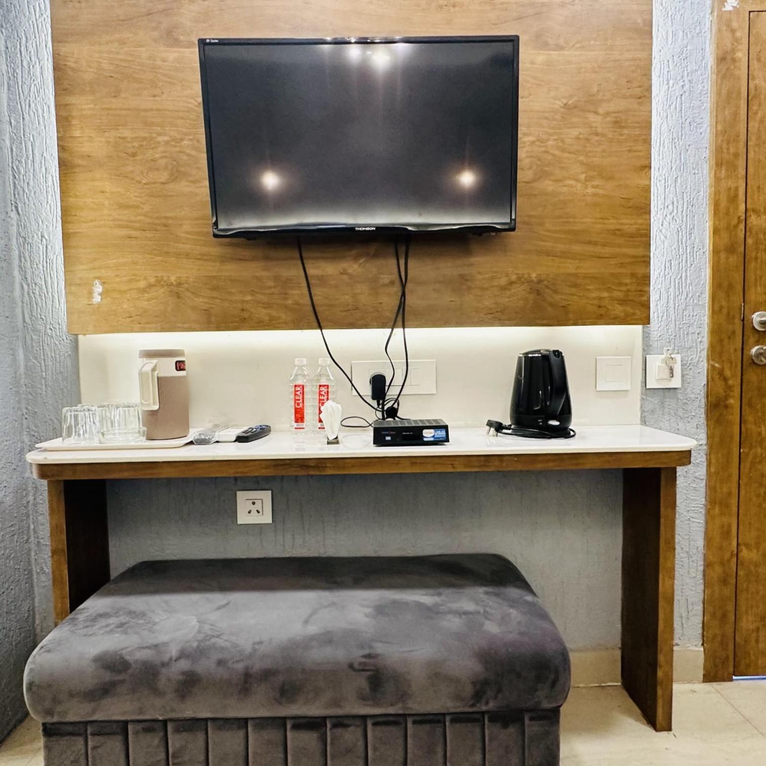 ורנאסי Hotel Deva Inn מראה חיצוני תמונה