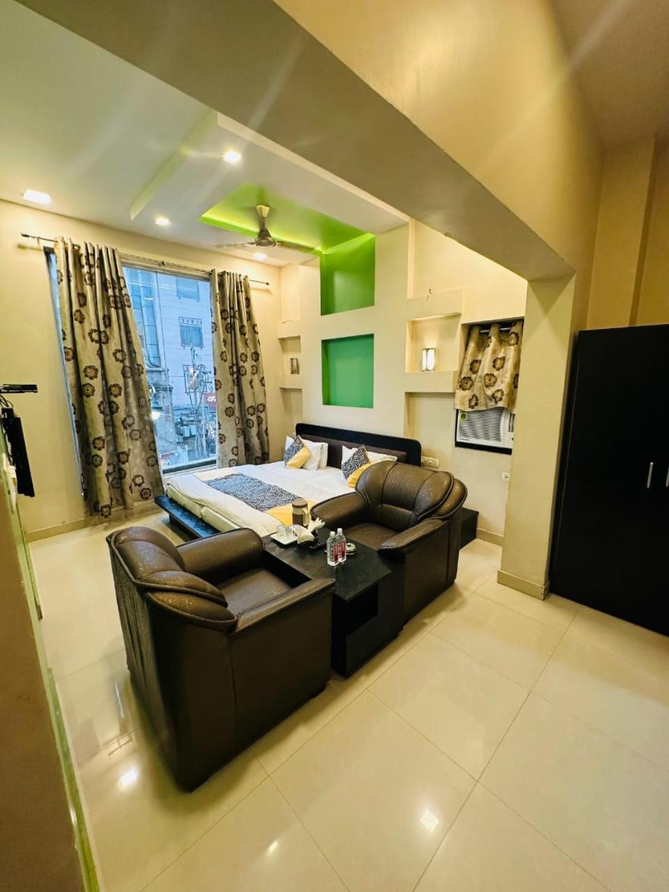 ורנאסי Hotel Deva Inn מראה חיצוני תמונה