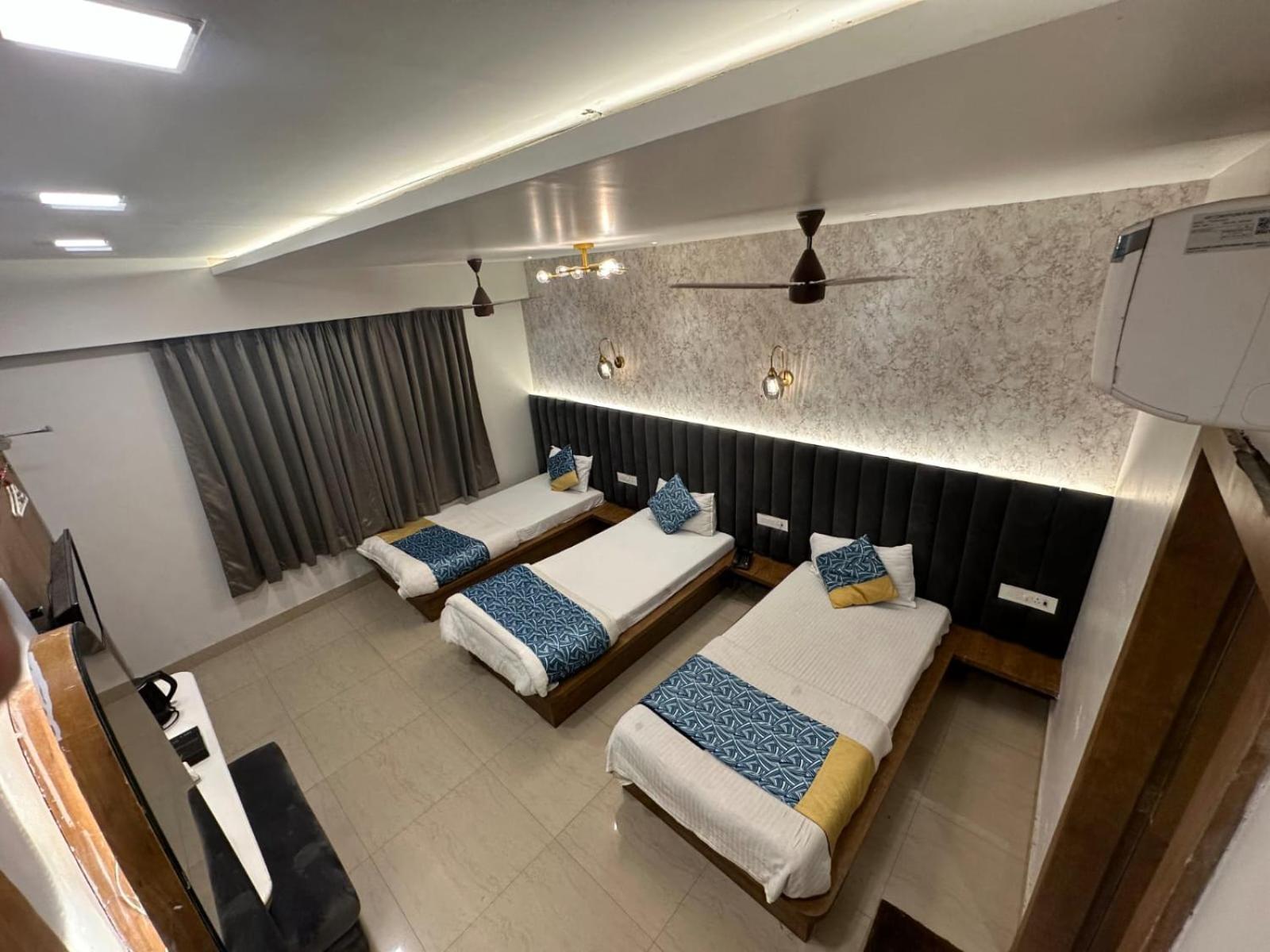 ורנאסי Hotel Deva Inn מראה חיצוני תמונה