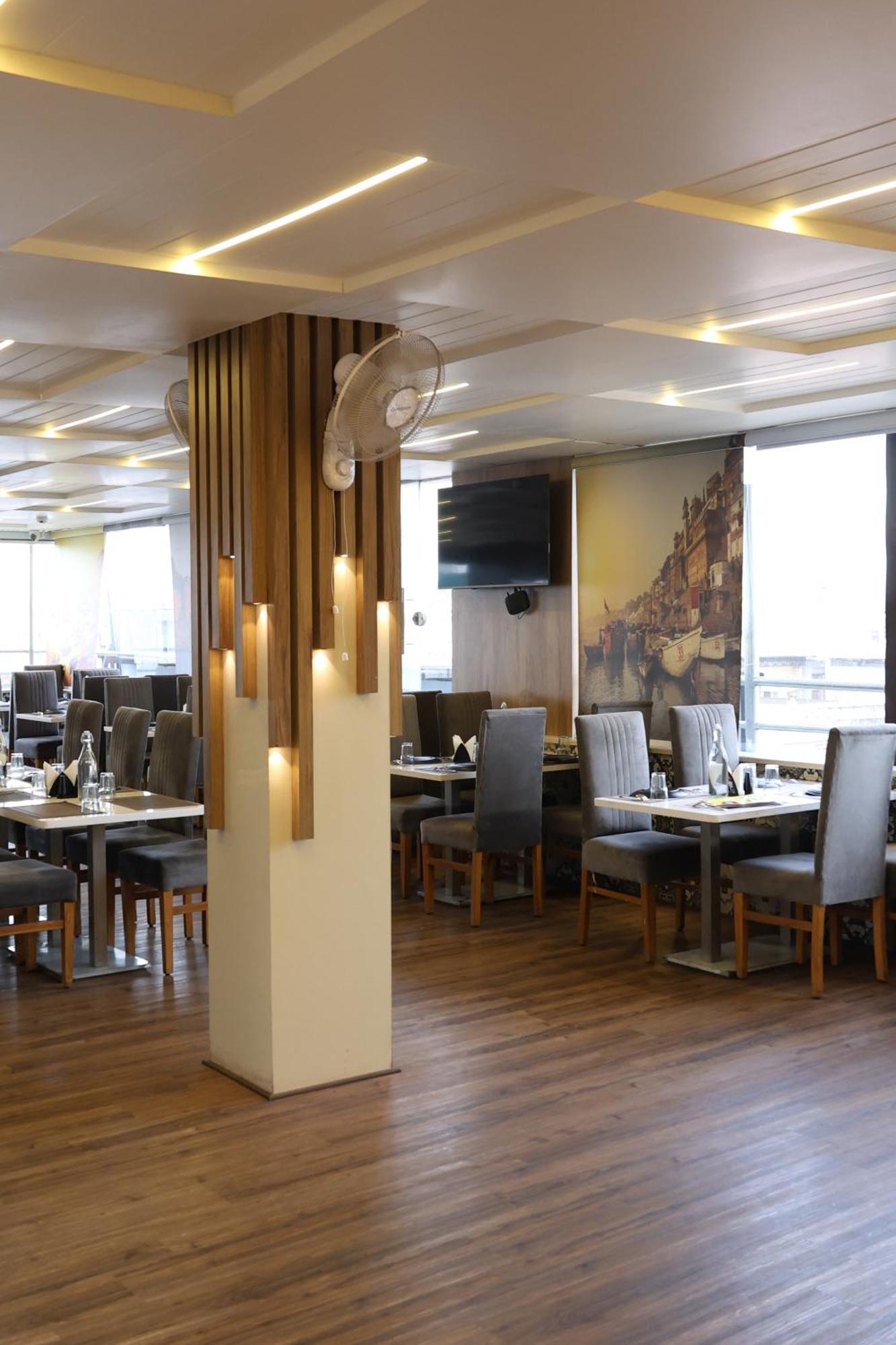 ורנאסי Hotel Deva Inn מראה חיצוני תמונה